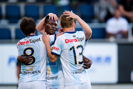 Gefles spelare jublar