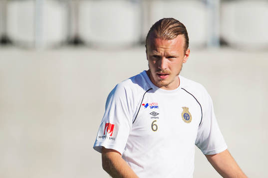 Gefles Jesper Florén värmer upp