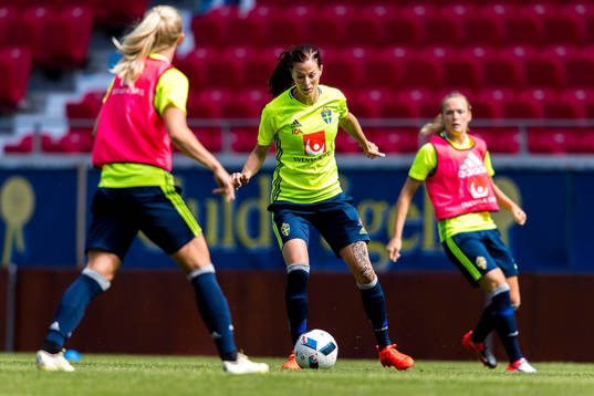 Lotta Schelin