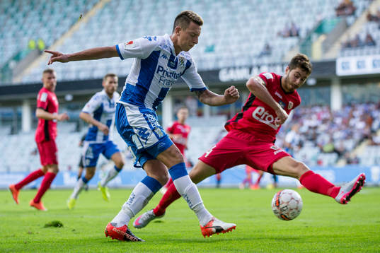 IFK Göteborgs Martin Smedberg Dalence slår ett inlägg