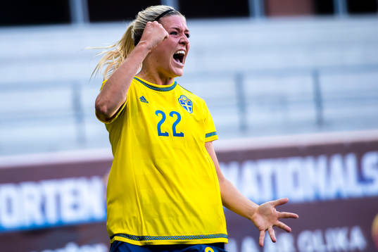 Sveriges Oliva Schough jublar
