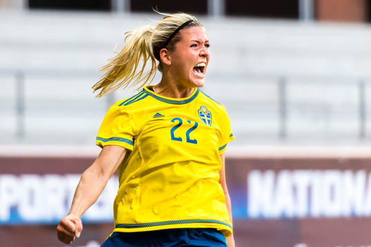 Sveriges Oliva Schough jublar