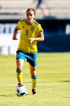 Sveriges Kosovare Asllani
