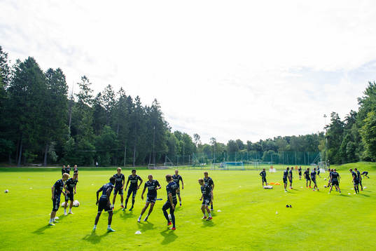IFK Göteborgs spelare värmer upp
