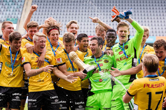 Elfsborg jublar med guldpokalen