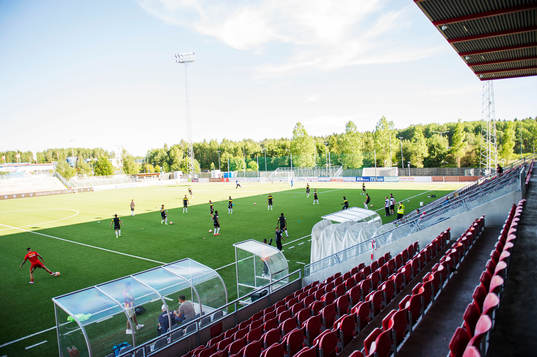 Frejs spelare värmer upp