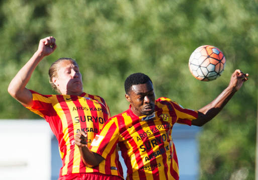 Syrianskas Felix Michel och Success Nwousu