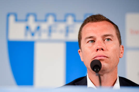 Malmö FFs sportchef Daniel Andersson när Alexander
