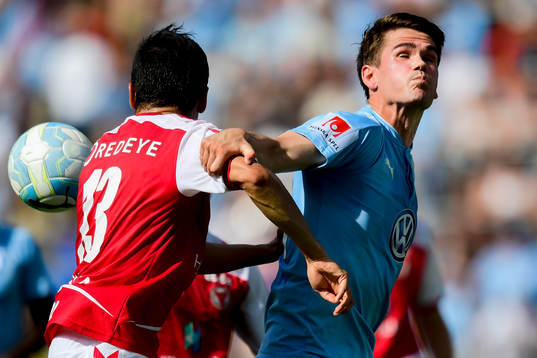 Kalmars Emin Nouri och Malmö FFs Vidar Örn Kjartansson