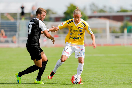 Örebros Martin Broberg och Falkenbergs Jesper Karlsson