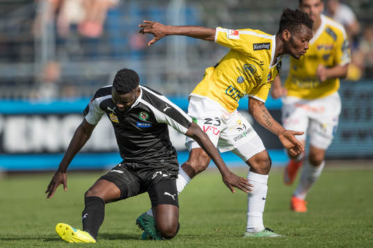 Örebros Maic Sema och Falkenbergs Enock Kwakwa