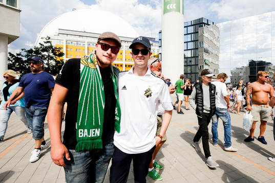 s supporter före fotbollsmatchen i Allsvenskan mellan