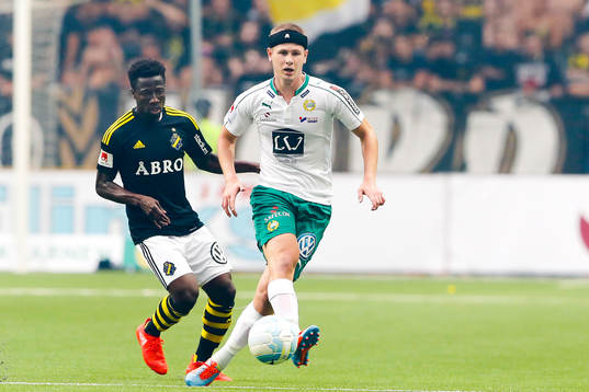 s Ebenezer Ofori och Hammarbys Erik Israelsson