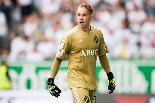s målvakt Patrik Carlgren