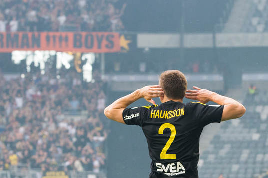 s Haukur Heidar Hauksson jublar
