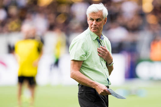 Hammarbys tränare Nanne Bergstrand innan fotbollsmatchen i