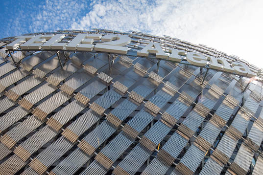 Exteriör av Tele2 Arena innan fotbollsmatchen i