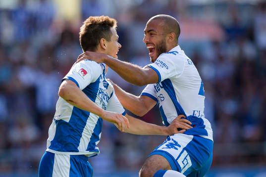 IFK Göteborgs Mads Albeck jublar ihop med Haitam Aleesami