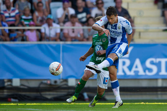 IFK Göteborgs Mads Albeck skjuter 2-0