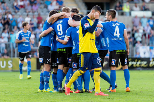 Halmstads spelare jublar