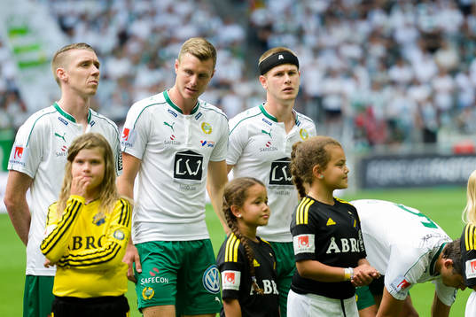16072 Hammarbys Erik Israelsson i startelvan före