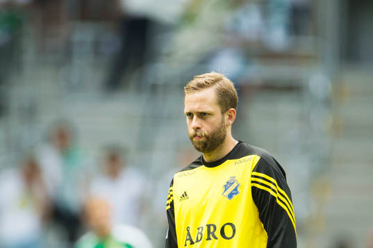 s naprapatassistent Henrik Nyhus