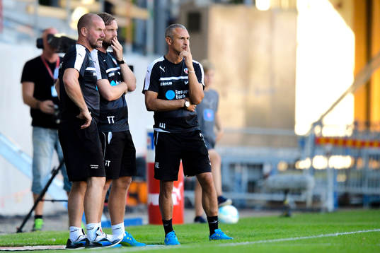 Helsingborgs manager Henrik Larsson, assisterande tränare