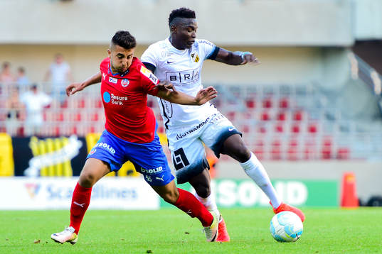 Helsingborgs Moustafa Zeidan och Häckens John Owoeri