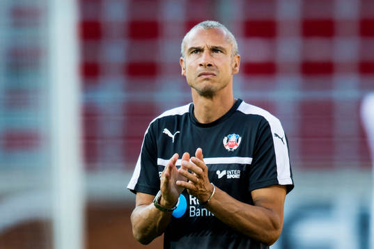Helsingborgs manager Henrik Larsson deppar