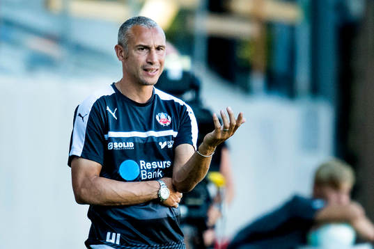 Helsingborgs manager Henrik Larsson deppar