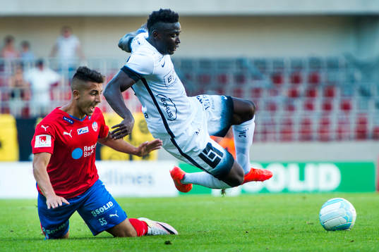 Helsingborgs Moustafa Zeidan och Häckens John Owoeri