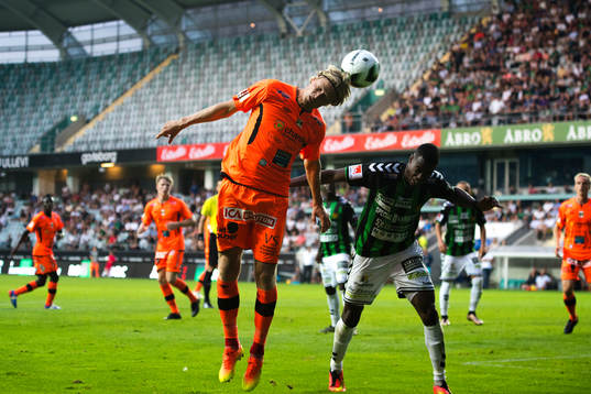 Varbergs Andreas Aalbu och GAIS Liam Loyd Davies