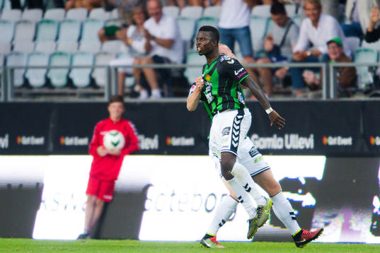 GAIS Kieron Cadogan jublar