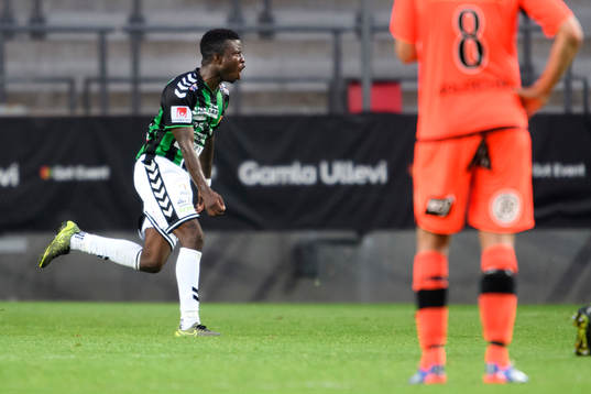 GAIS Kieron Cadogan jublar