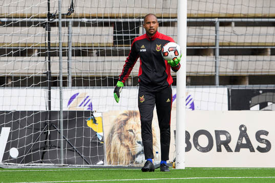 Östersunds målvakt Aly Keita