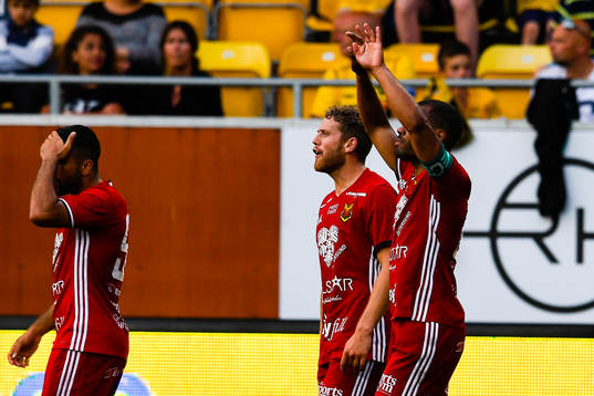 Östersunds Alex Dyer jublar
