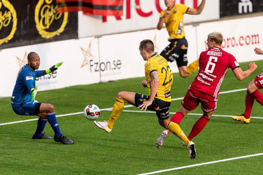 Elfsborgs Viktor Prodell gör 1-0 och jublar