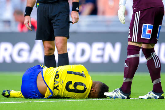 Sundsvalls Noah Sonko Sundberg skadas och tvingas utgå