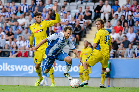 HJK Helsingfors Lum Rexhepi  och IFK Göteborgs Tobias