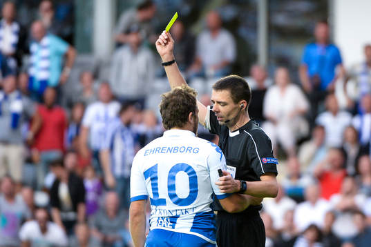IFK Göteborgs Tobias Hysén får en varning för filmning
