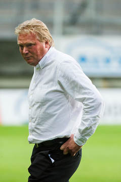 IFK Göteborgs tränare Jörgen Lennartsson deppar