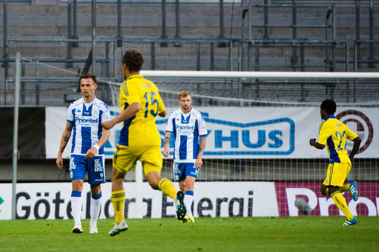 IFK Göteborgs Jakob Ankersen och Sebastian Eriksson deppar