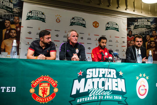 Galatasarays tränare Jan Olde Riekerink och Selcuk Inan