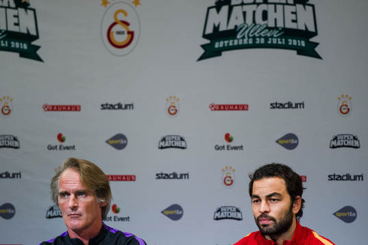 Galatasarays tränare Jan Olde Riekerink och Selcuk Inan