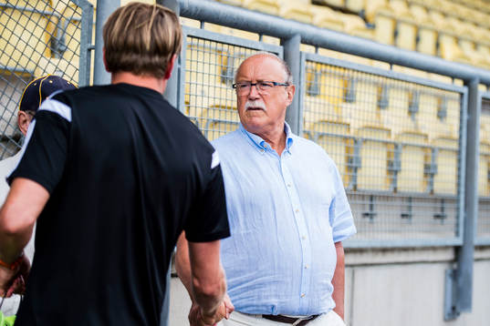Ordförande Sten-Inge Fredin och tränare Christian