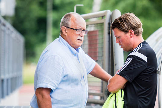 Ordförande Sten-Inge Fredin och tränare Christian