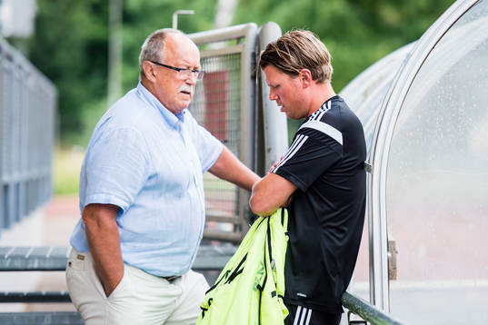 Ordförande Sten-Inge Fredin och tränare Christian
