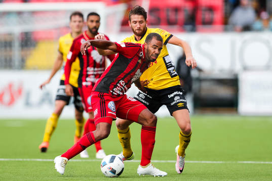 Östersunds Alex Dyer och Elfsborgs Marcus Rohdén