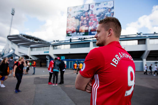 En Manchester United supporter med Zlatan Ibrahimovic