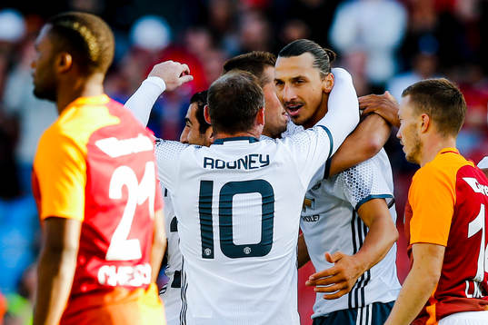 Manchester Uniteds Zlatan Ibrahimovic jublar